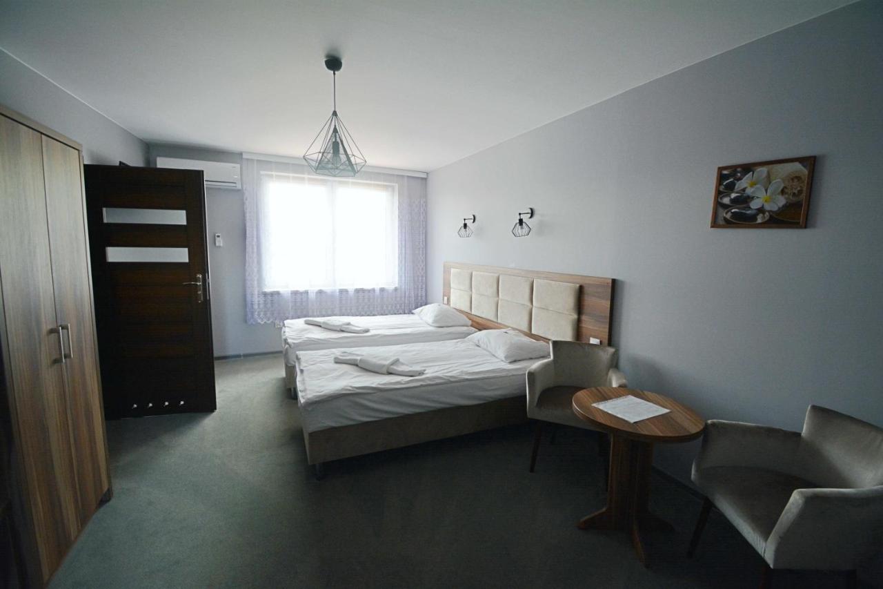 Hotel Awis Кутно Экстерьер фото