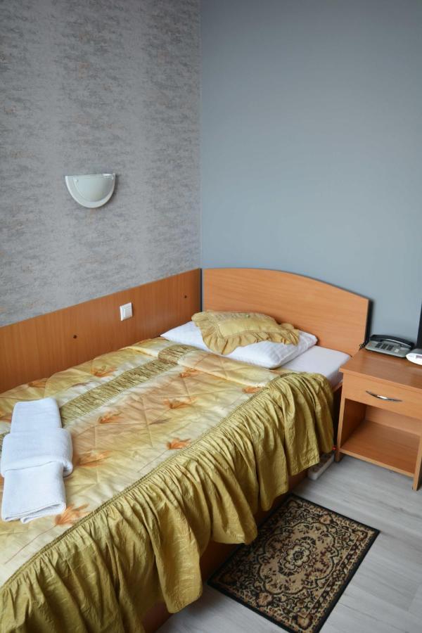 Hotel Awis Кутно Экстерьер фото