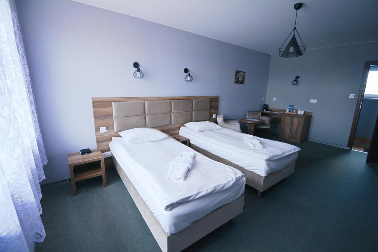 Hotel Awis Кутно Экстерьер фото