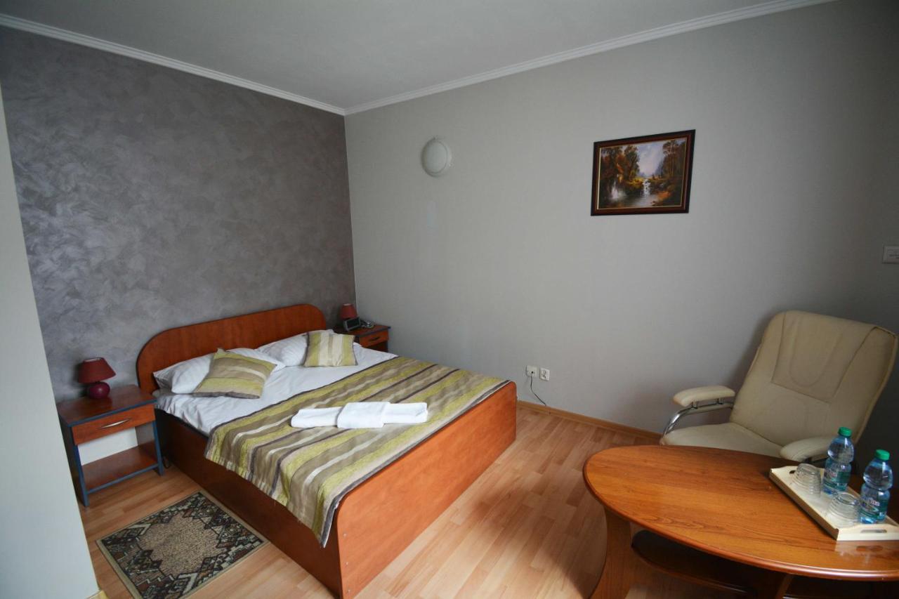 Hotel Awis Кутно Экстерьер фото